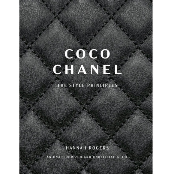 Luxury Beauty Bundle | Camellia Necklace, Chanel Style Art, Makeup Accessories - Picture 5 of 8